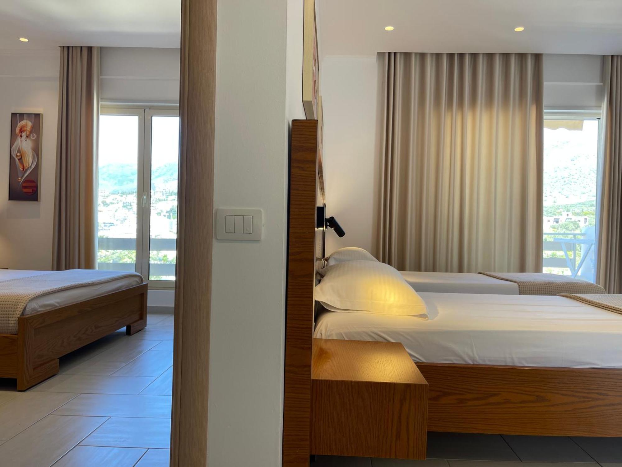 George Apartments Himare Exterior photo