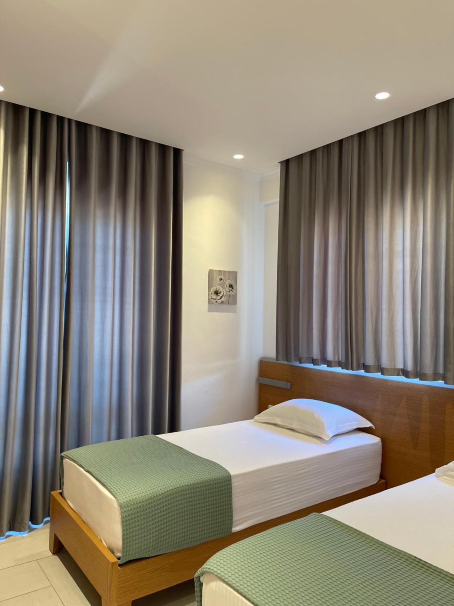 George Apartments Himare Exterior photo